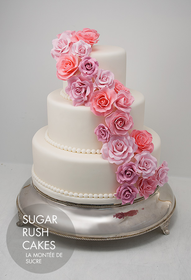 pink roses wedding cake